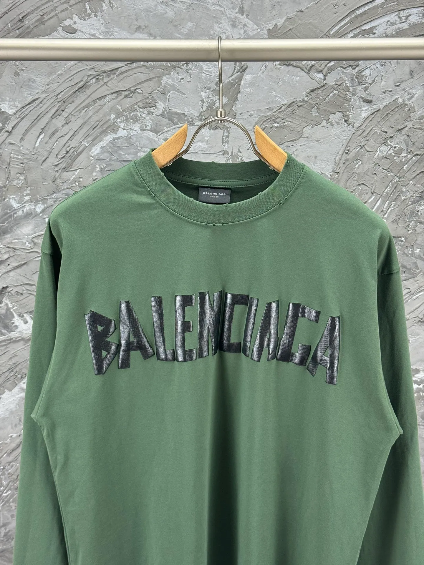 BALENCI*GA Series . 280g * 1 1 . . + . .os Same Style -Color：Cream White Green Blue -SIZE：XS S M L 8602#